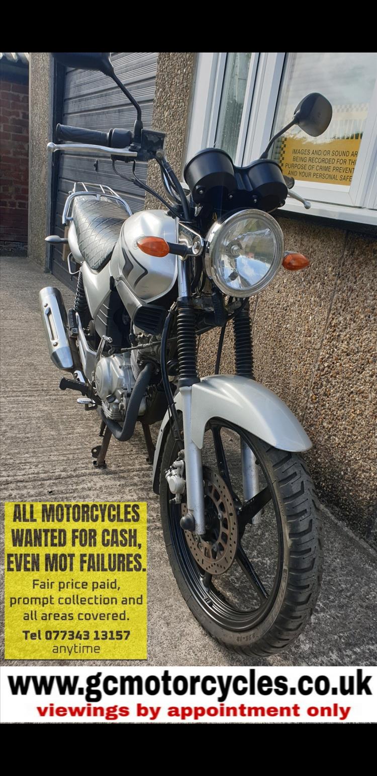 YAMAHA YBR125